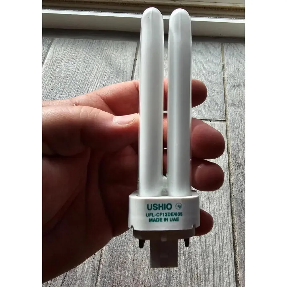 USHIO 13W G24Q-1 Double Tube 4-Pin Compact Fluorescent Energy Saving Light Bulb